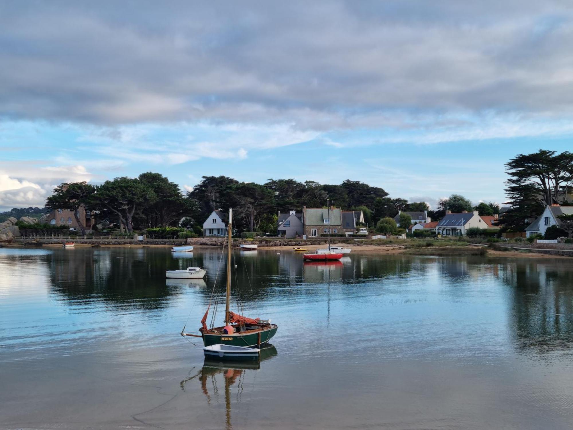San Erwoan Perros-Guirec Exterior foto